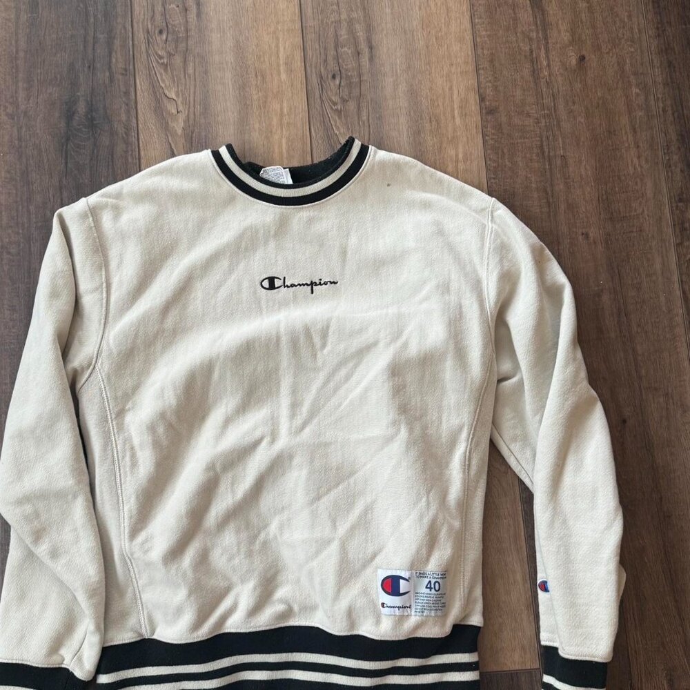 Vintage Champion Reverse Weave Sweatshirt - Picture 2 of 3